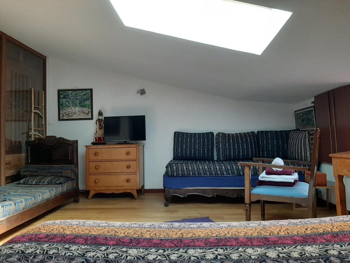 Chambres D'Hotes Le Petit Siam : Le Calme En Centre Ville Клермон-Ферран Экстерьер фото